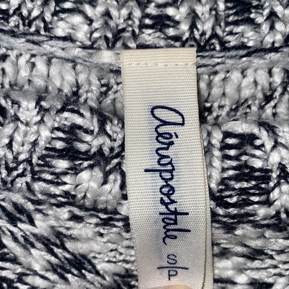 Navy and White Crew Neck Knit Sweater - Picture 3 of 4